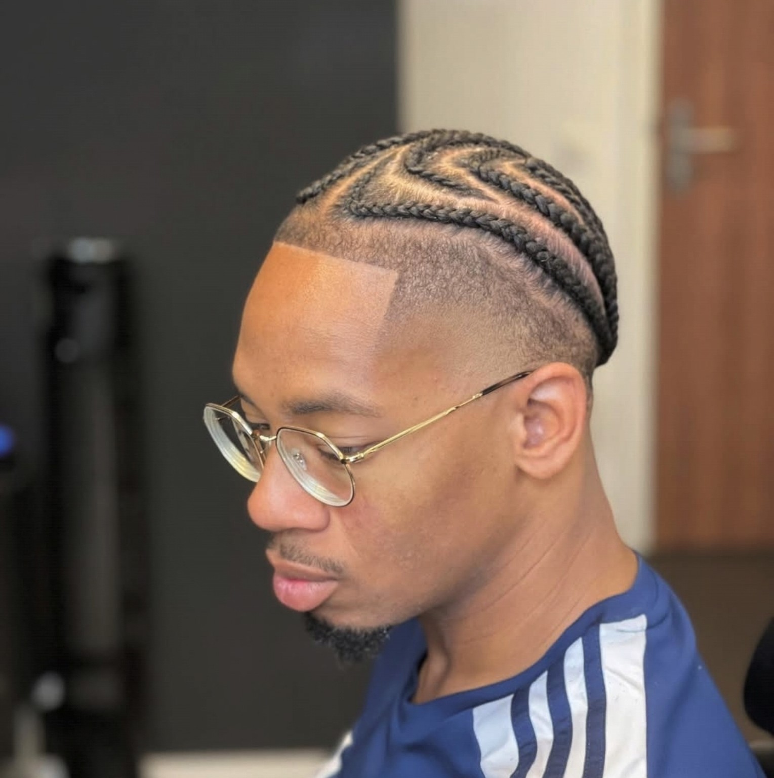 Cornrows met een scherpe fade